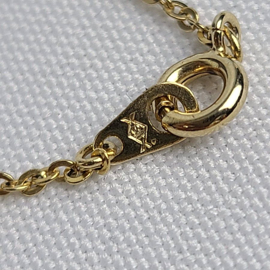 Vintage Gold Tone Etched Locket Pendant Necklace