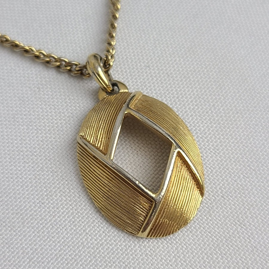 Vintage Layered Pendant Necklace Gold Tone