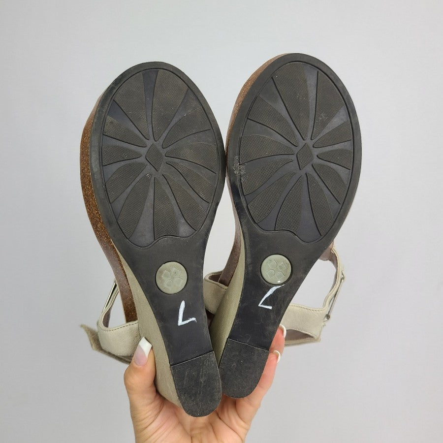 Naturalizer Rhett Grey Leather Wedge Sandals Size 9