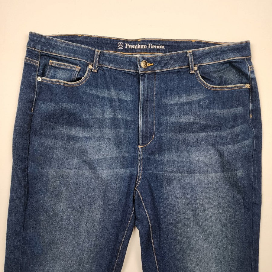A MTL Straight Leg High Waisted Jeans Size 26