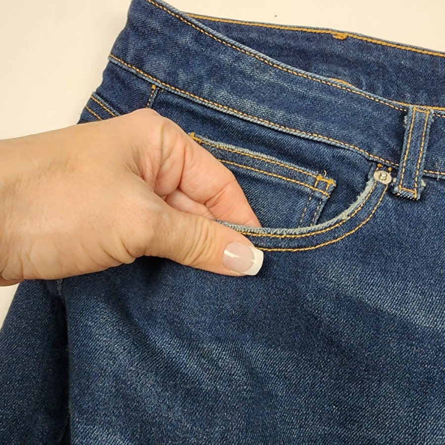 A MTL Straight Leg High Waisted Jeans Size 26