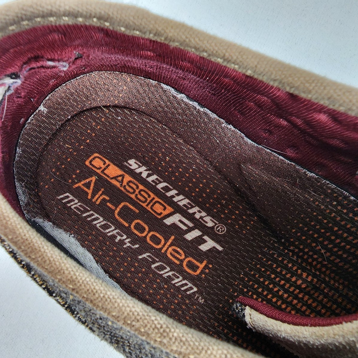 Skechers Classic Fit Air Cooled Memory Foam Brown Kint Runners Mens Size 9.5