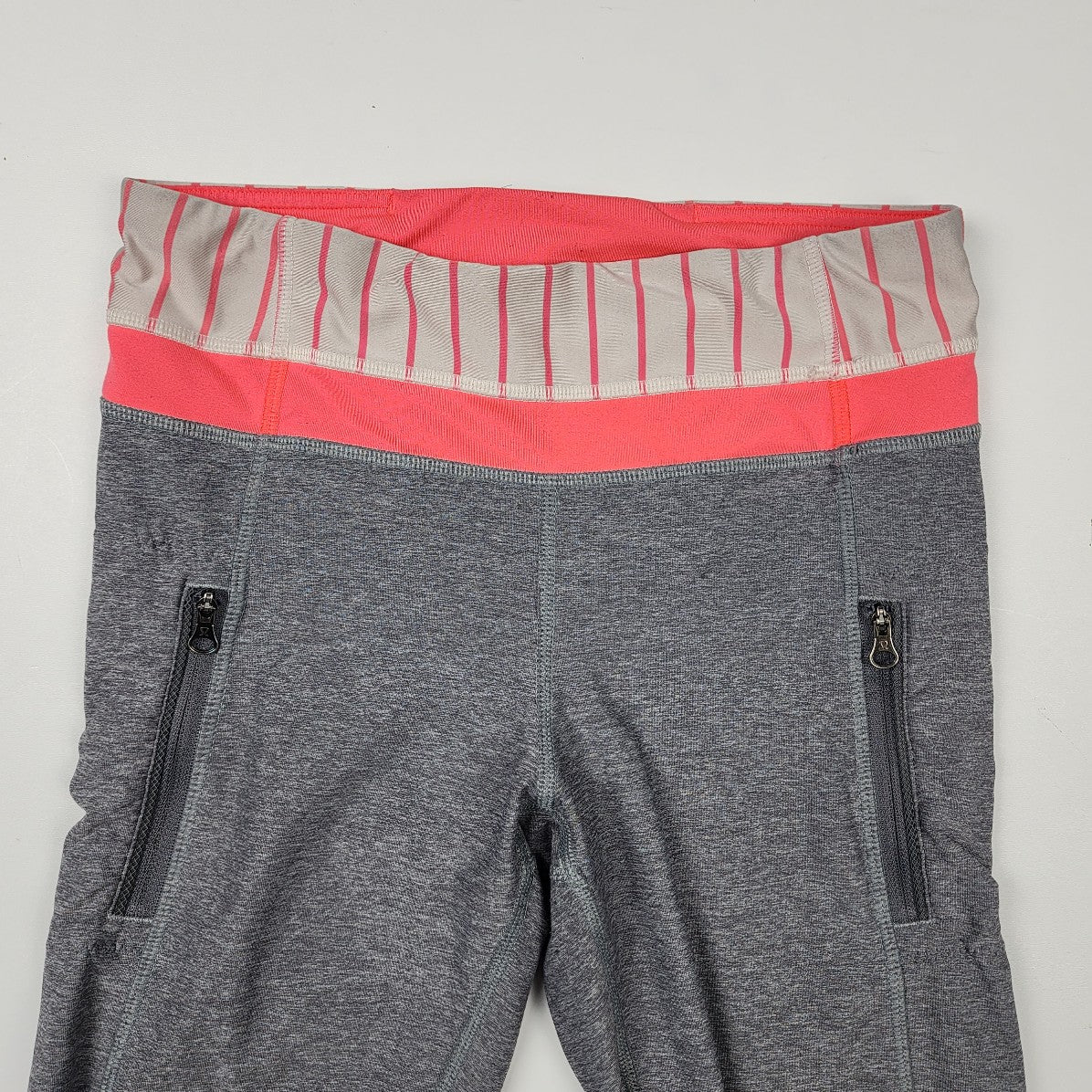 Lululemon Grey & Coral Cropped Leggings Size 4