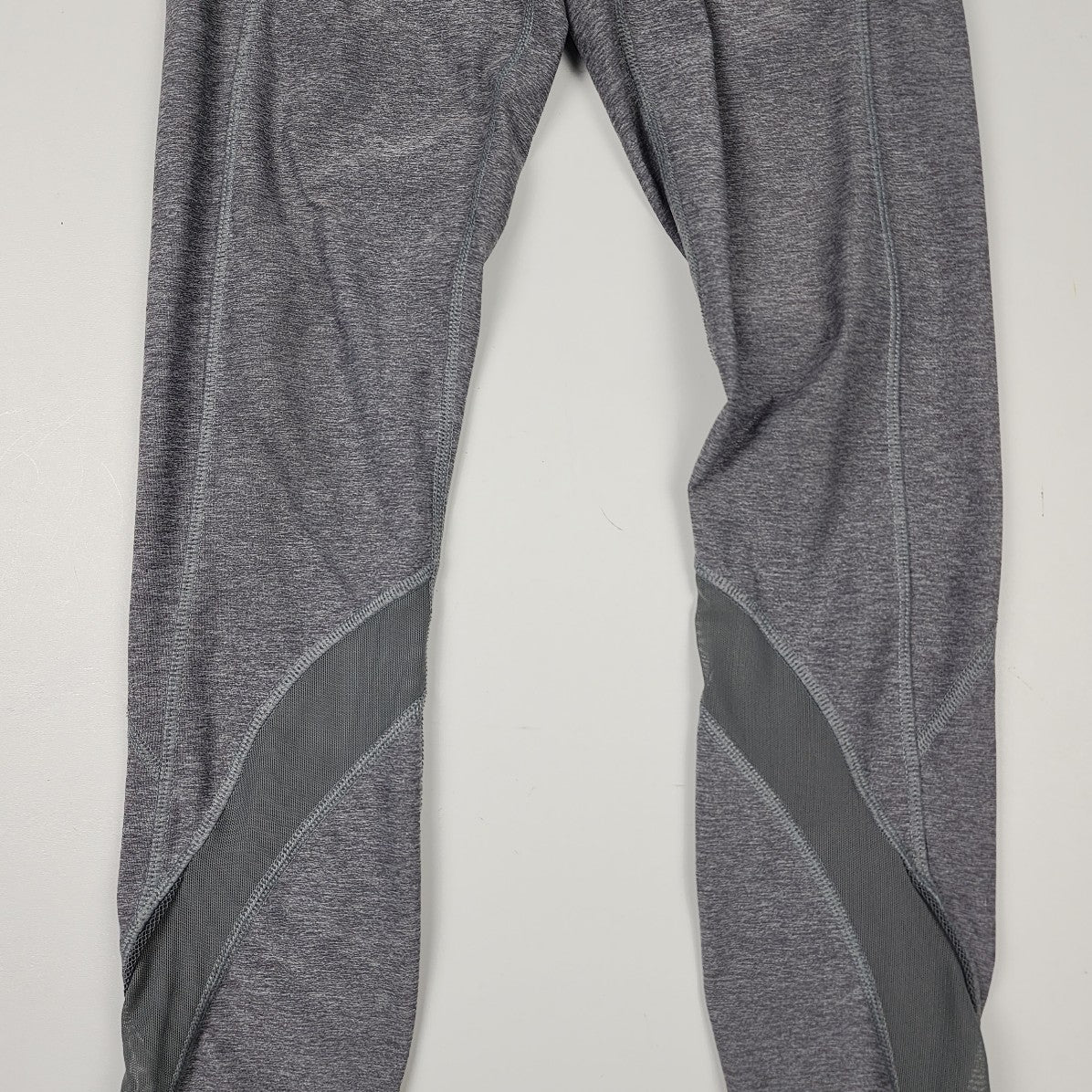Lululemon Grey & Coral Cropped Leggings Size 4