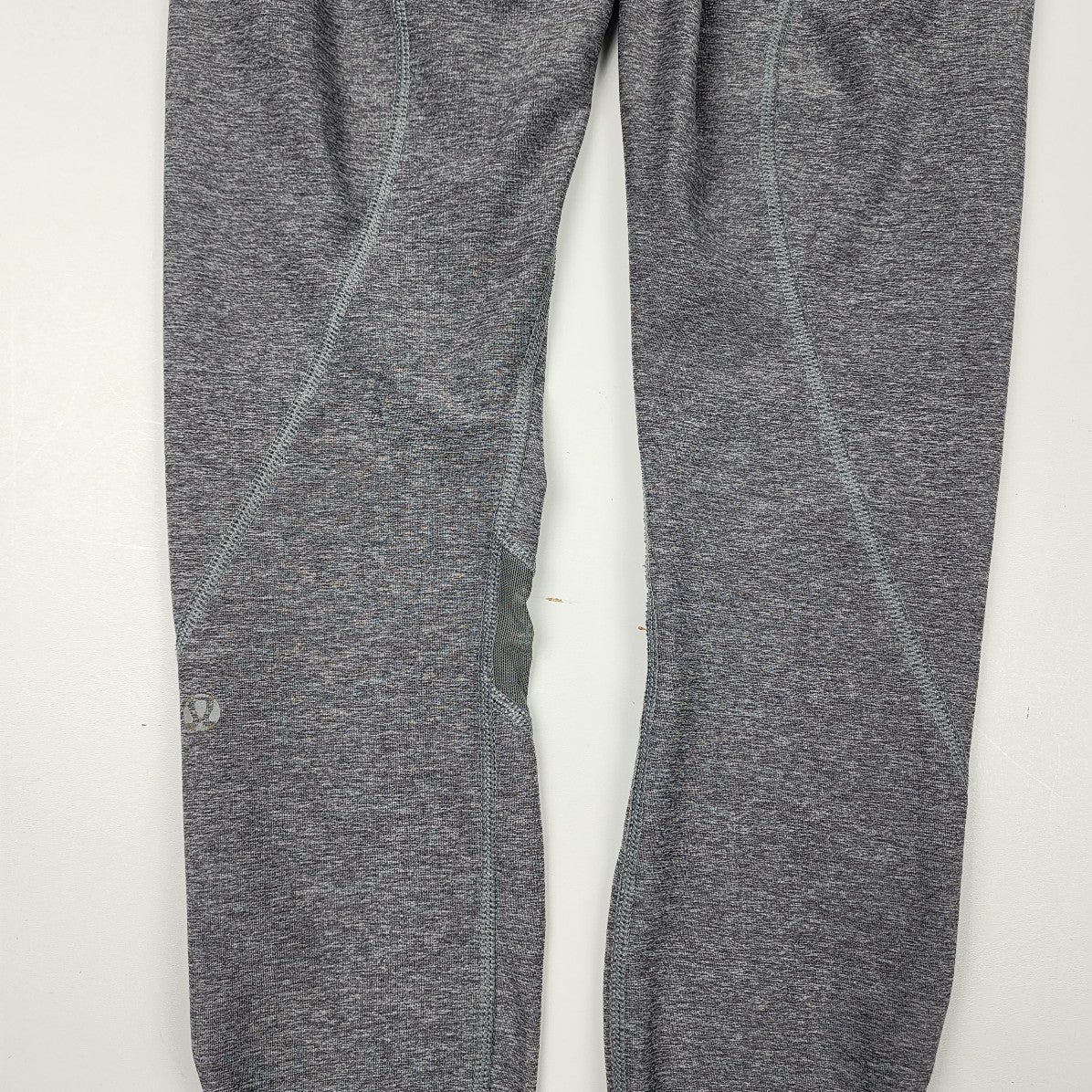 Lululemon Grey & Coral Cropped Leggings Size 4