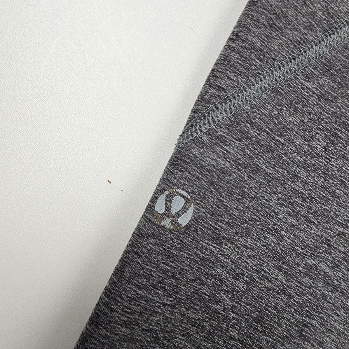 Lululemon Grey & Coral Cropped Leggings Size 4