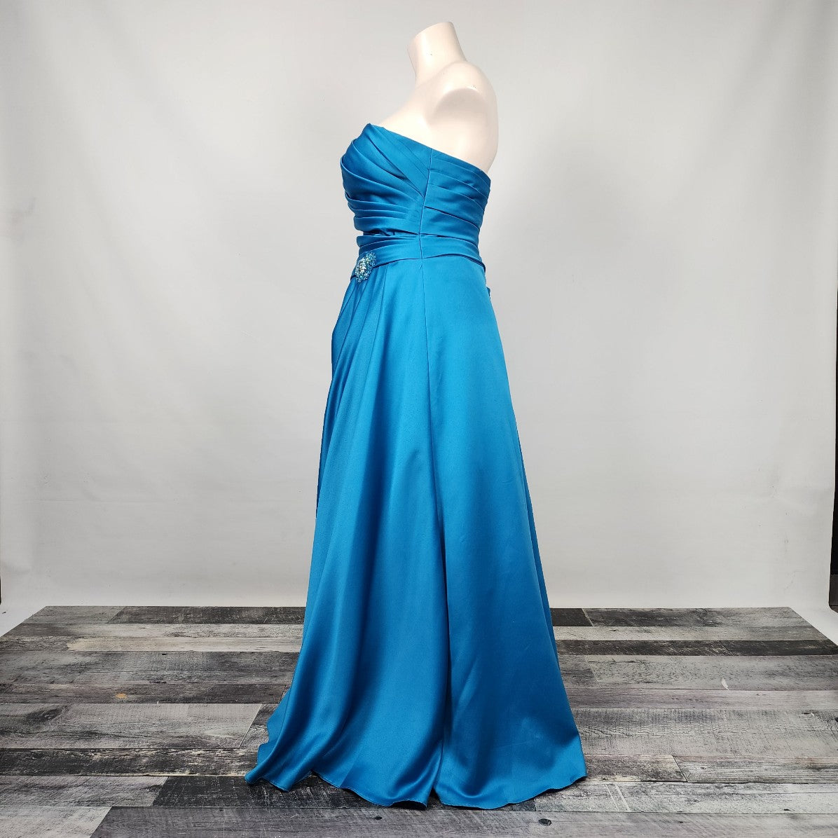 Symphony of Venus Blue Satin Crystal Detail Gown Size 1X-2X Grad Eventwear