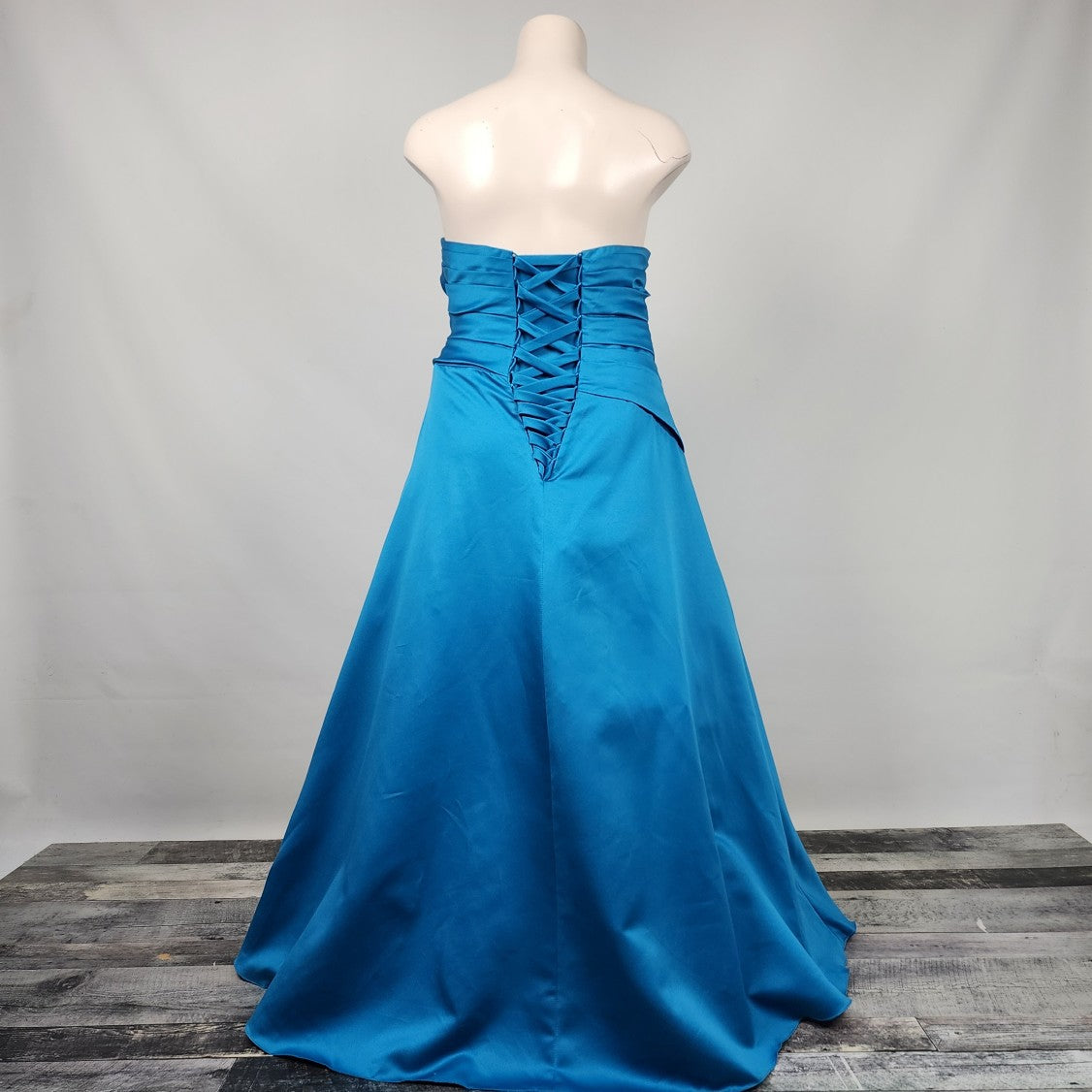 Symphony of Venus Blue Satin Crystal Detail Gown Size 1X-2X Grad Eventwear