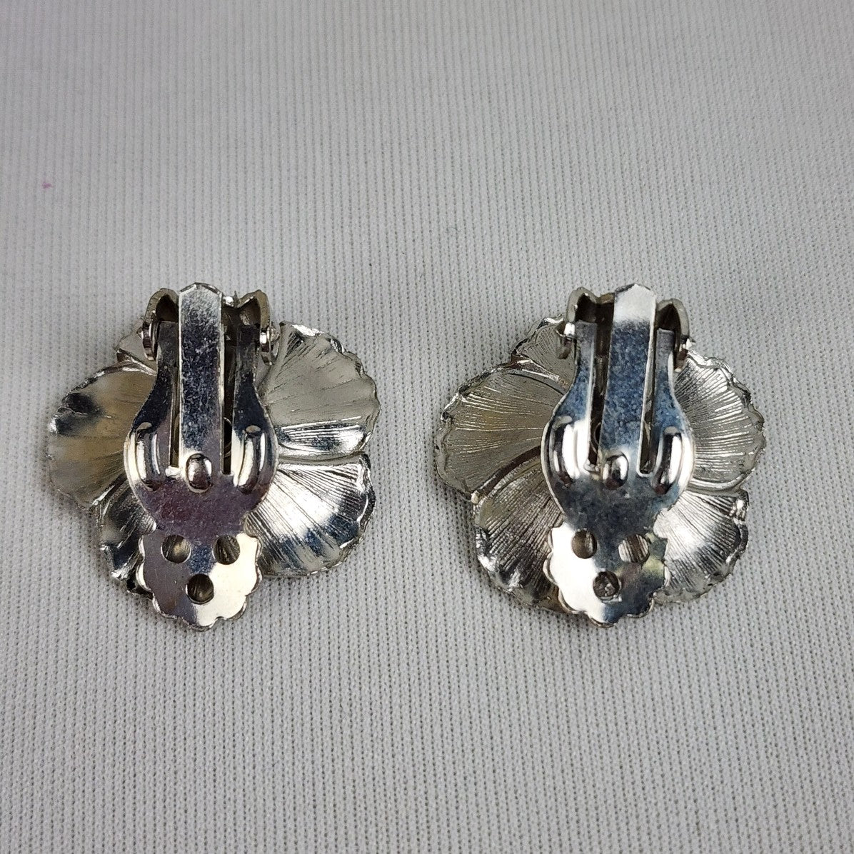 Vintage Silver Metal Flower Brooch & Earring Set