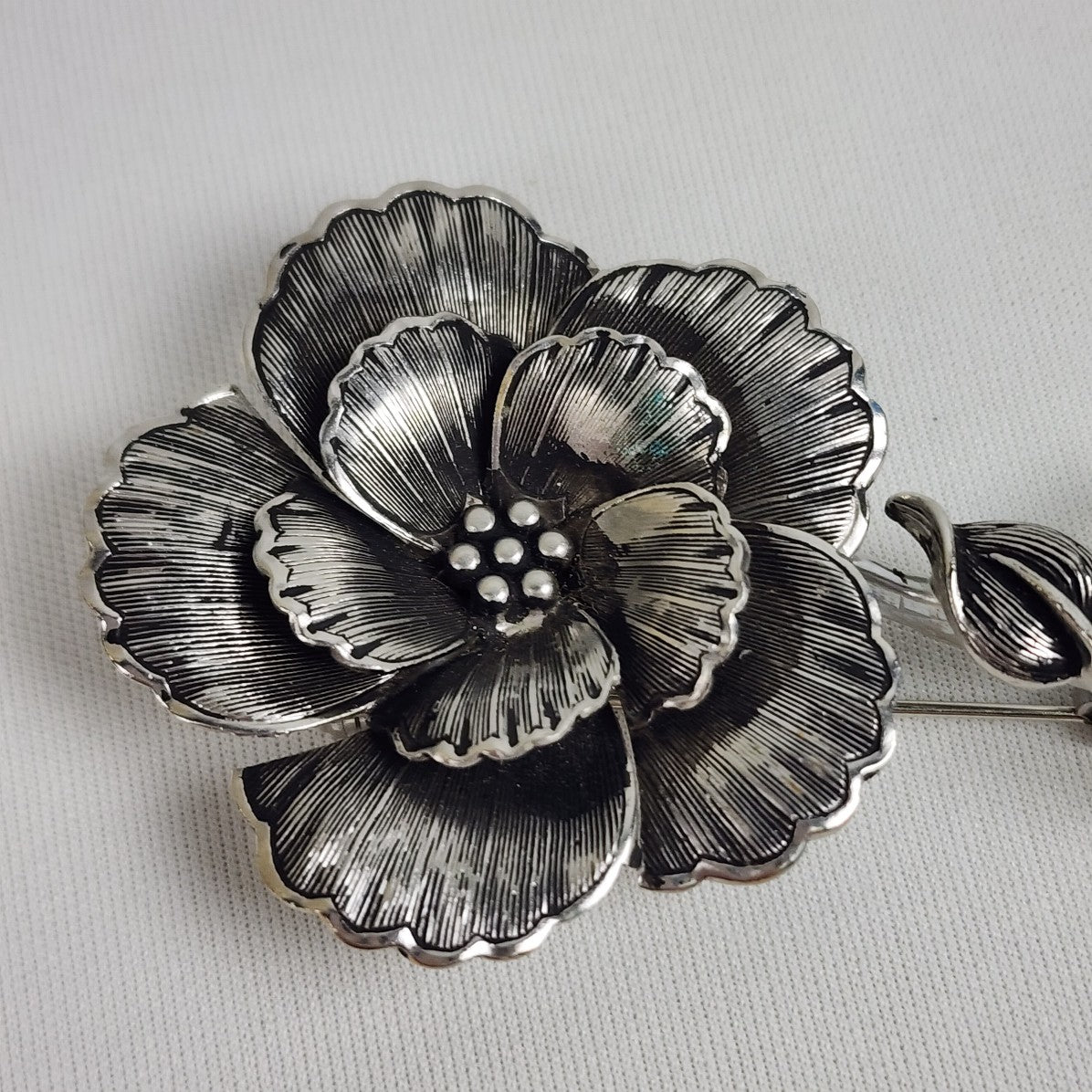 Vintage Silver Metal Flower Brooch & Earring Set