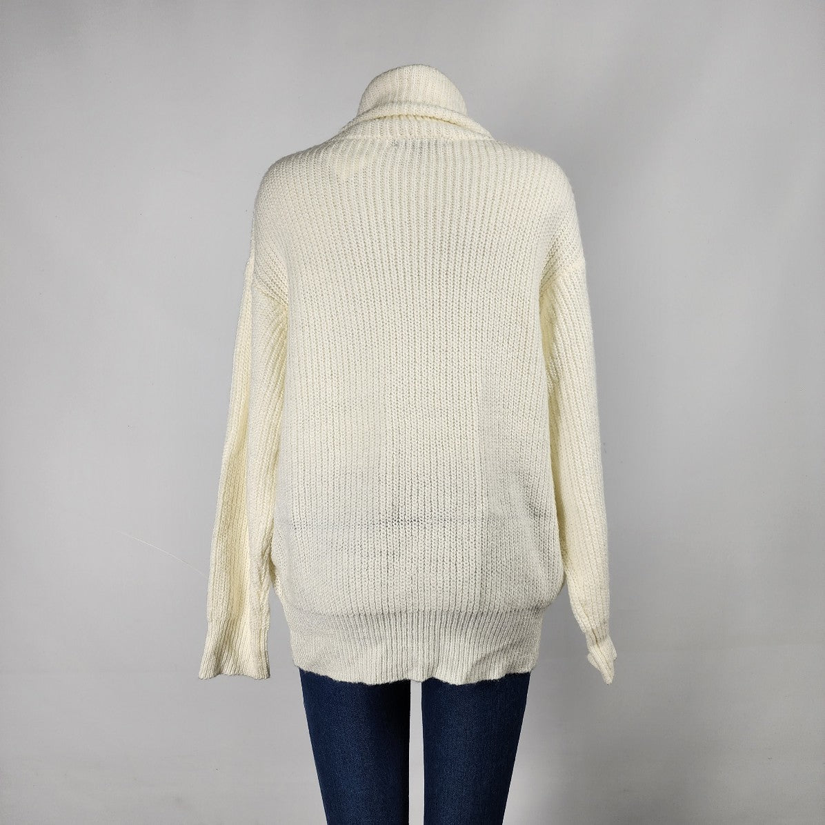Sweet Rain Cream Knit Turtle Neck Sweater Size S/M