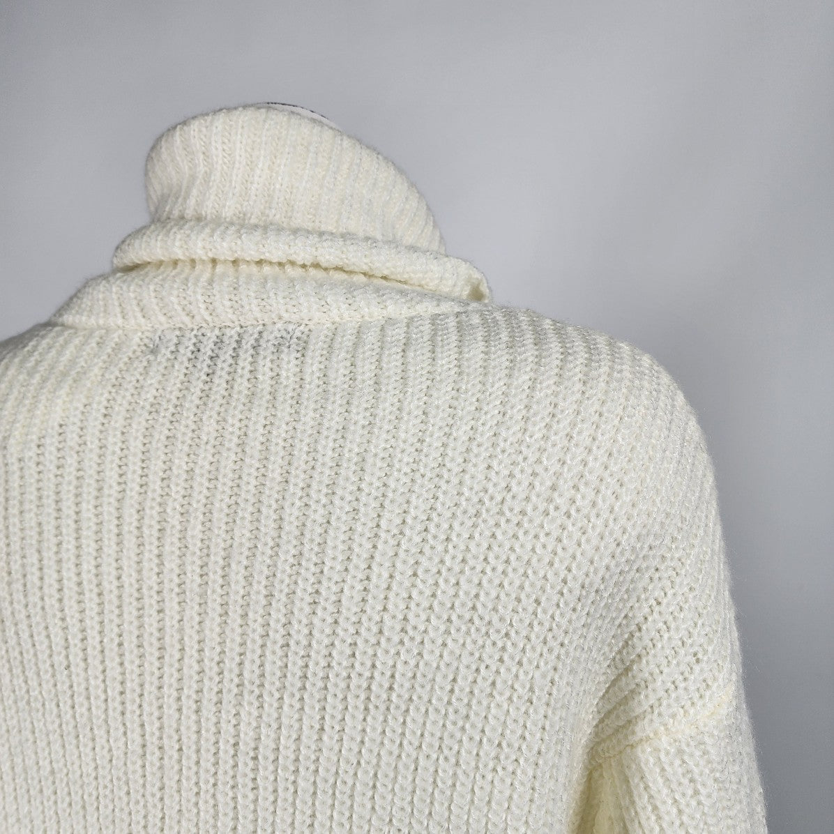 Sweet Rain Cream Knit Turtle Neck Sweater Size S/M