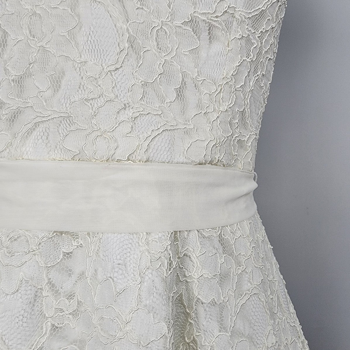 Mori Lee White Lace Fit & Flare Shorty Wedding Gown Size S/M
