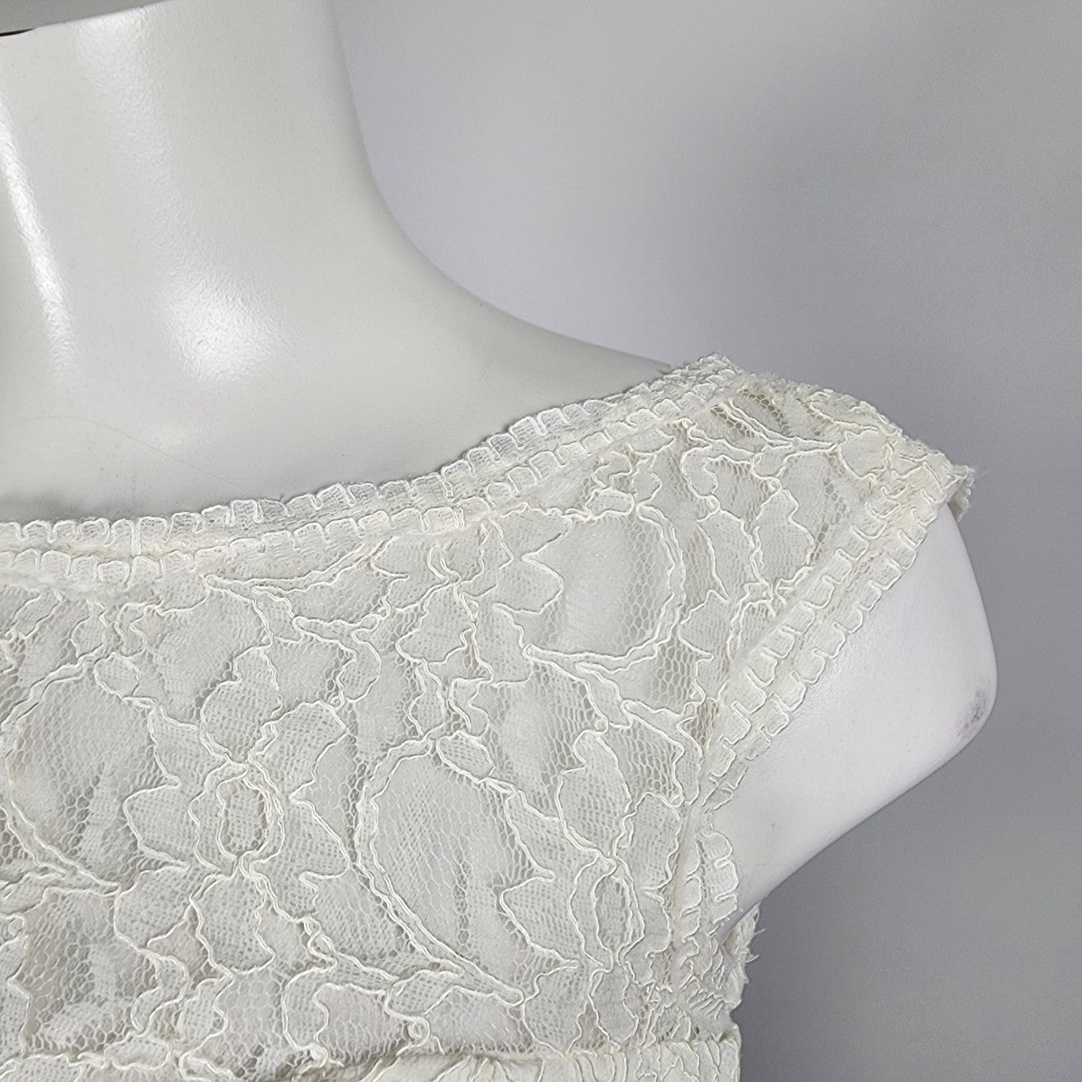 Mori Lee White Lace Fit & Flare Shorty Wedding Gown Size S/M