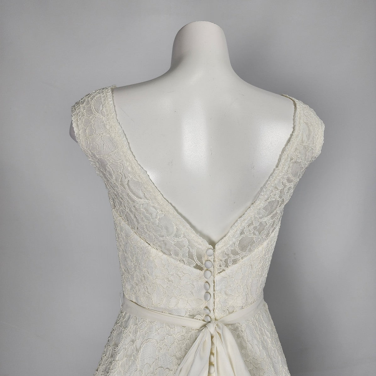 Mori Lee White Lace Fit & Flare Shorty Wedding Gown Size S/M