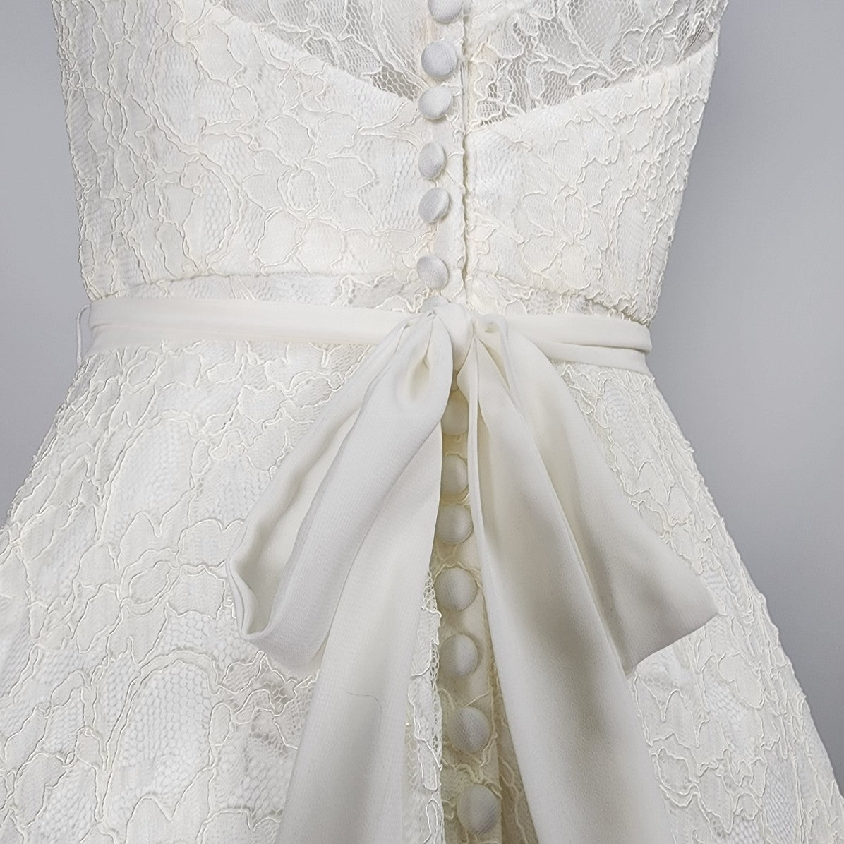 Mori Lee White Lace Fit & Flare Shorty Wedding Gown Size S/M