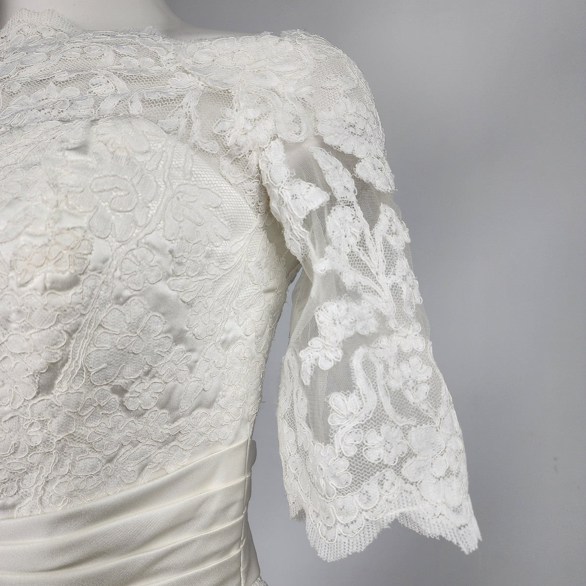 Symphony Of Venus White Of The Shoulder Midi Wedding Gown Size S