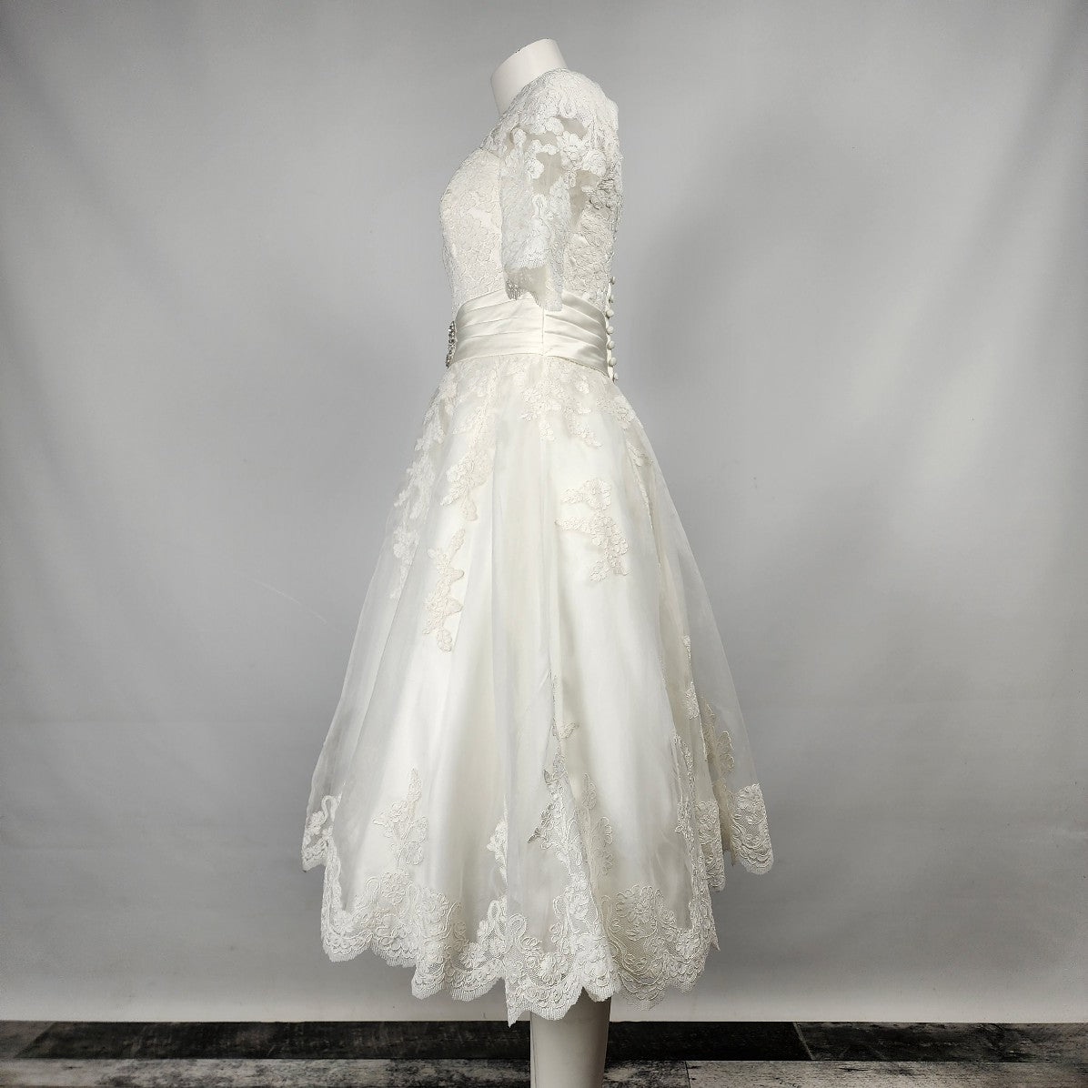 Symphony Of Venus White Of The Shoulder Midi Wedding Gown Size S