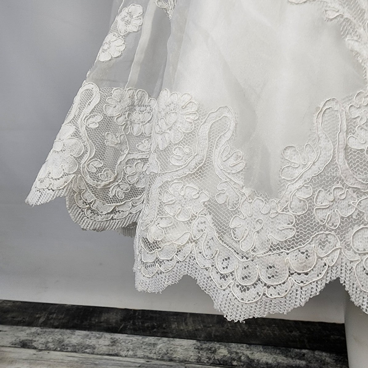 Symphony Of Venus White Of The Shoulder Midi Wedding Gown Size S