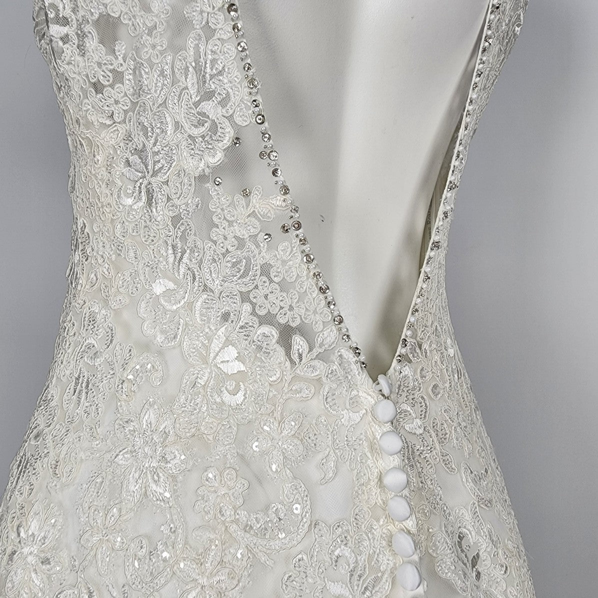 Allure Romance Ivory Wedding Gown 2807 Mermaid Lace Size M