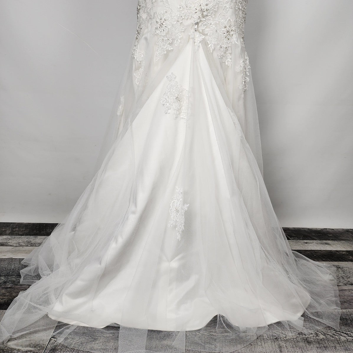 Stella York Lace Mermaid Wedding Gown Crystal Belt Size S