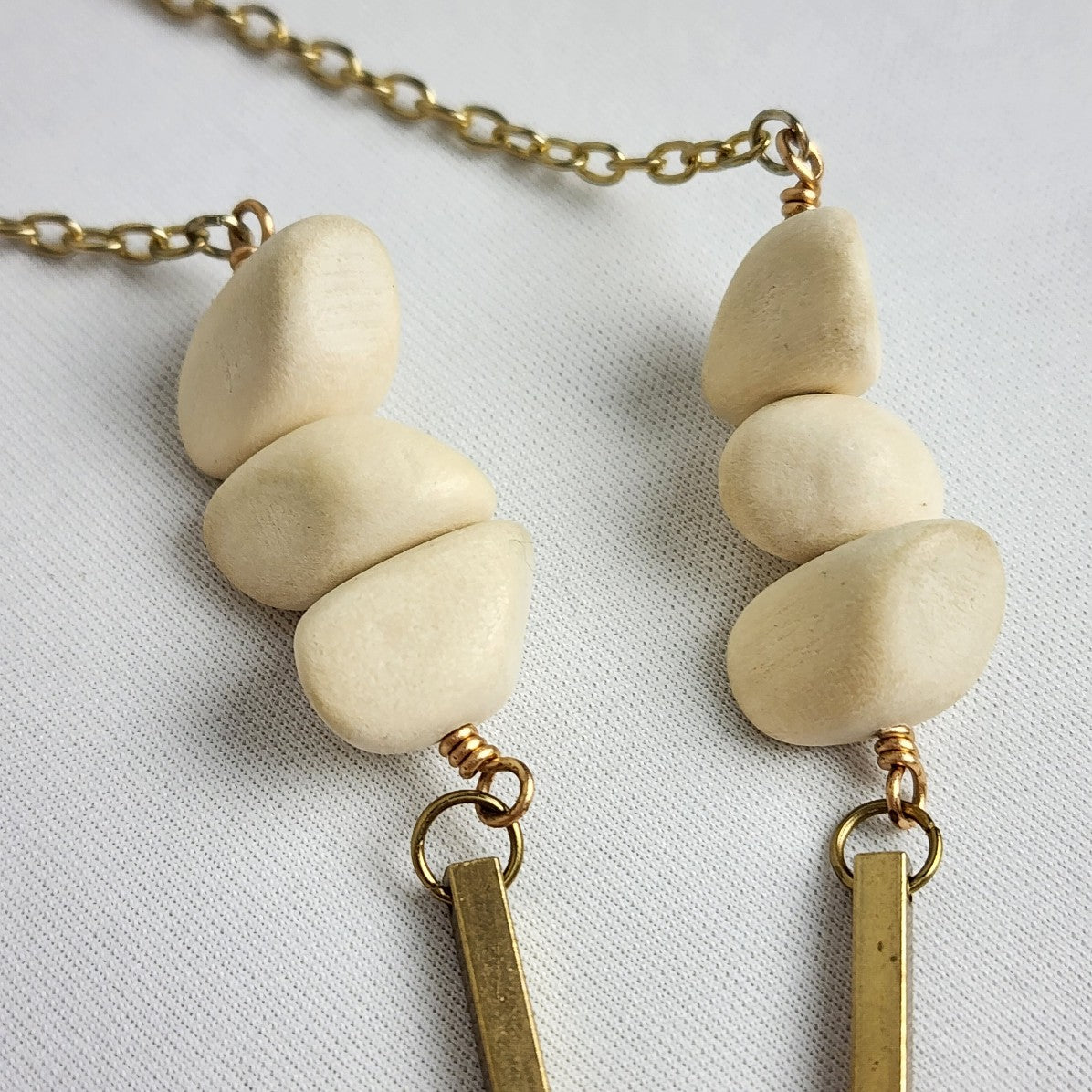 Gold Wire Pendant Beaded Chain Necklace