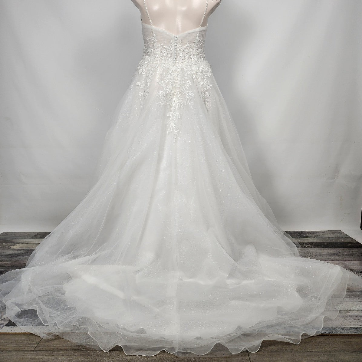 Rebecca Ingram White Lace Beaded Bodice Tulle Wedding Gown Size 18