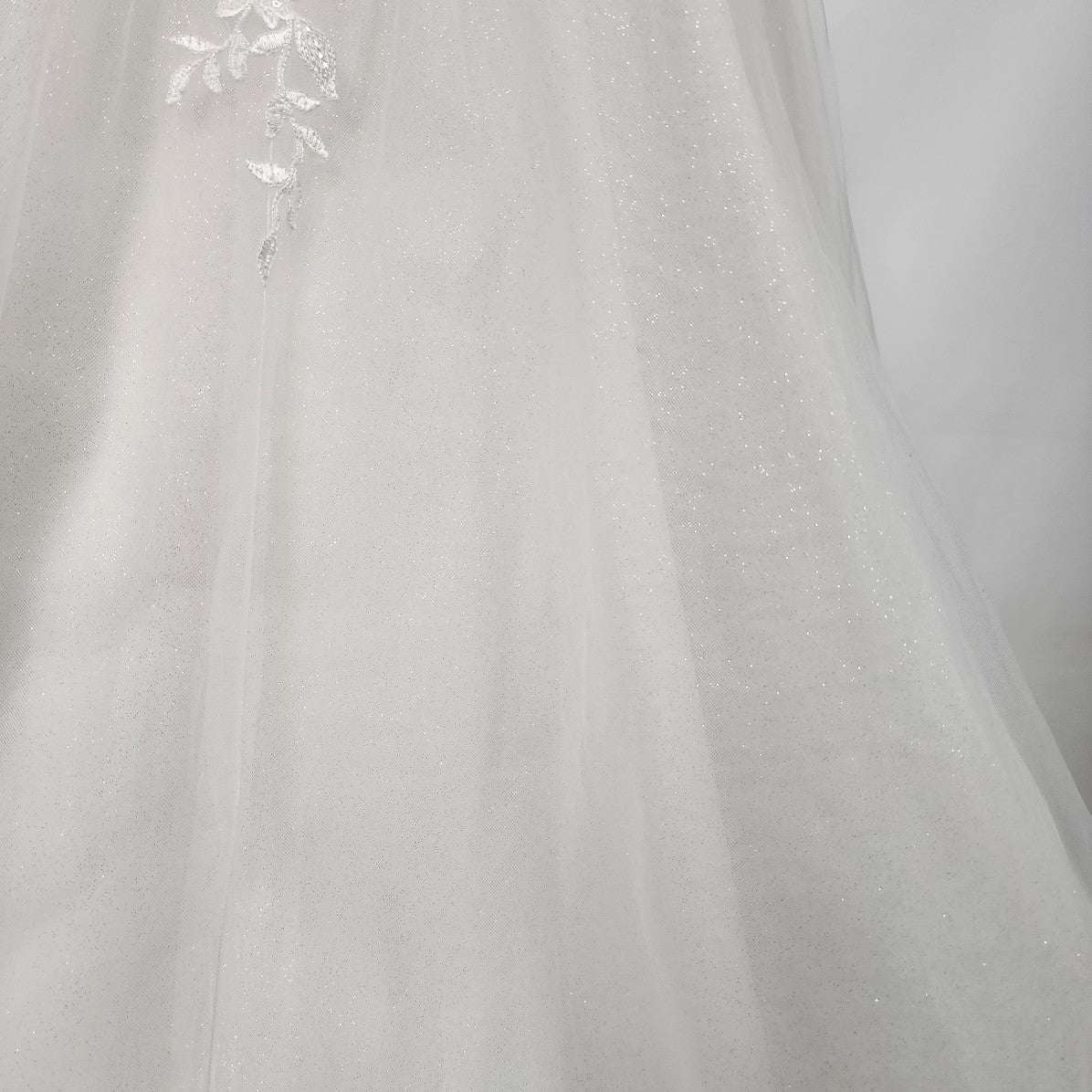 Rebecca Ingram White Lace Beaded Bodice Tulle Wedding Gown Size 18