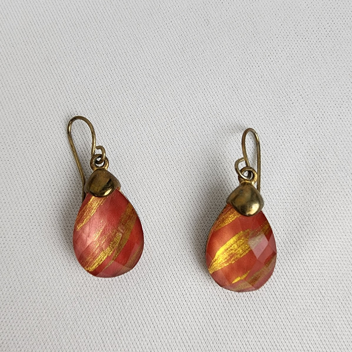 Gold Tone Red Faceted Stone Pendant Necklace & Earrings