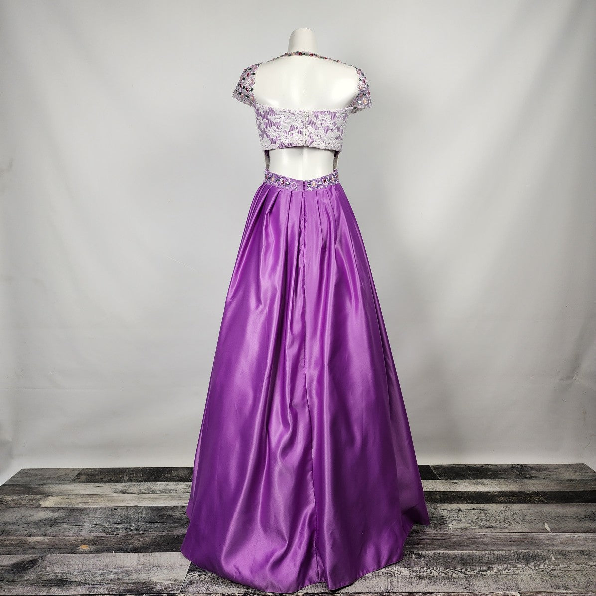 Rachel Allan Purple Lace Satin Beaded Grad Gown Size S/M
