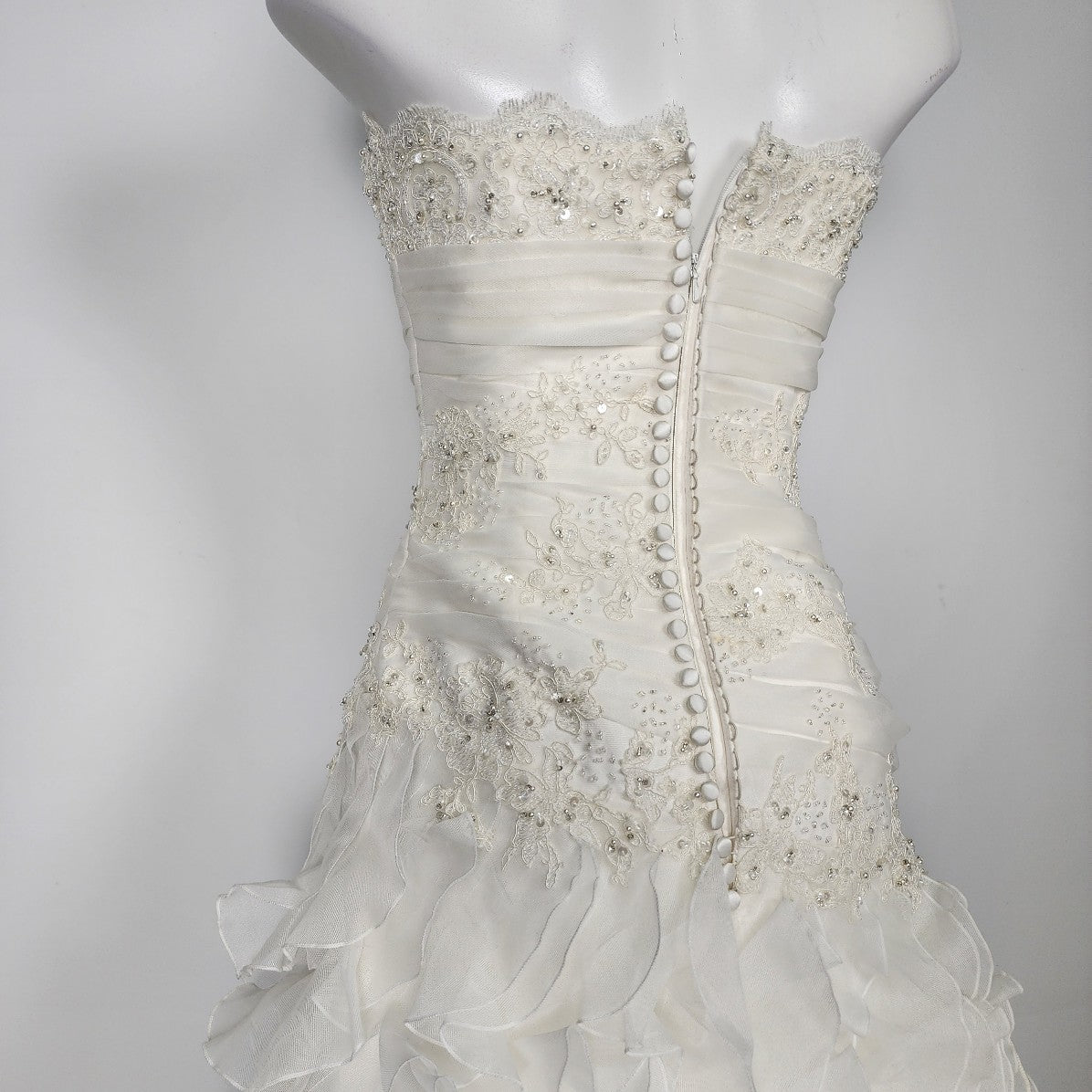 Pronovias Ivory Beaded Ruffle Sequined Wedding Gown Size S