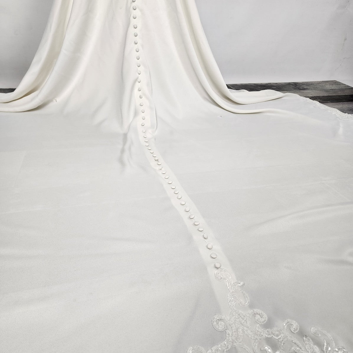Stella York Crepe Beaded Lace Wedding Dress Size XS