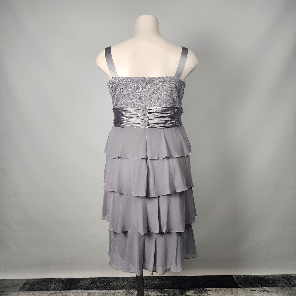 Laura Plus Grey Sequined Ruffle Tiered Dress & Jacket Size 18W