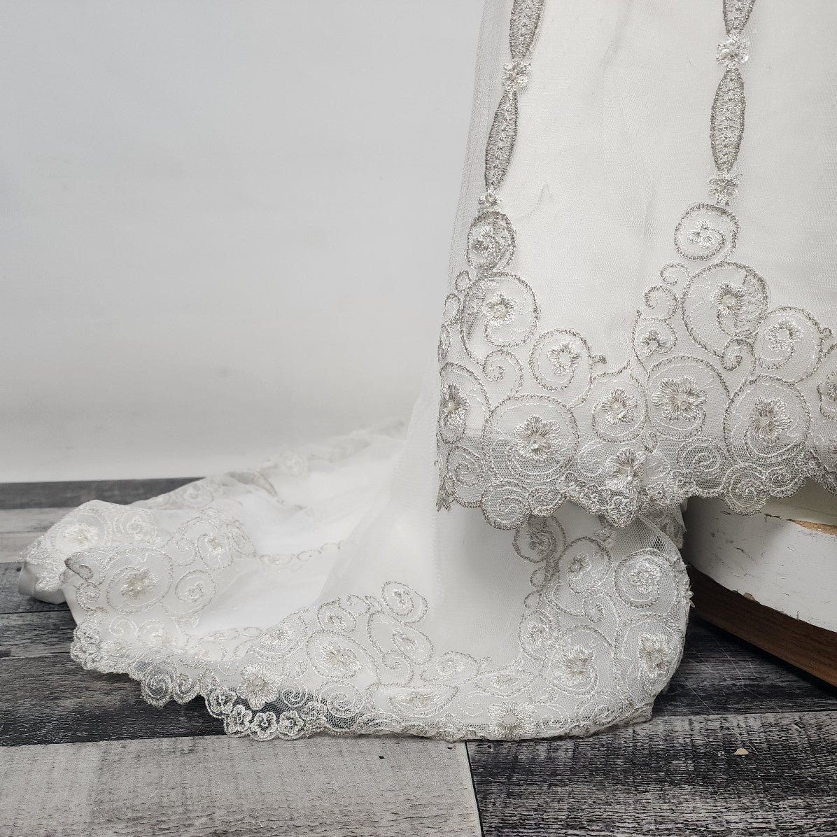 Mori Lee Silver Embroidered Sequined Lace Wedding Gown Size S/M