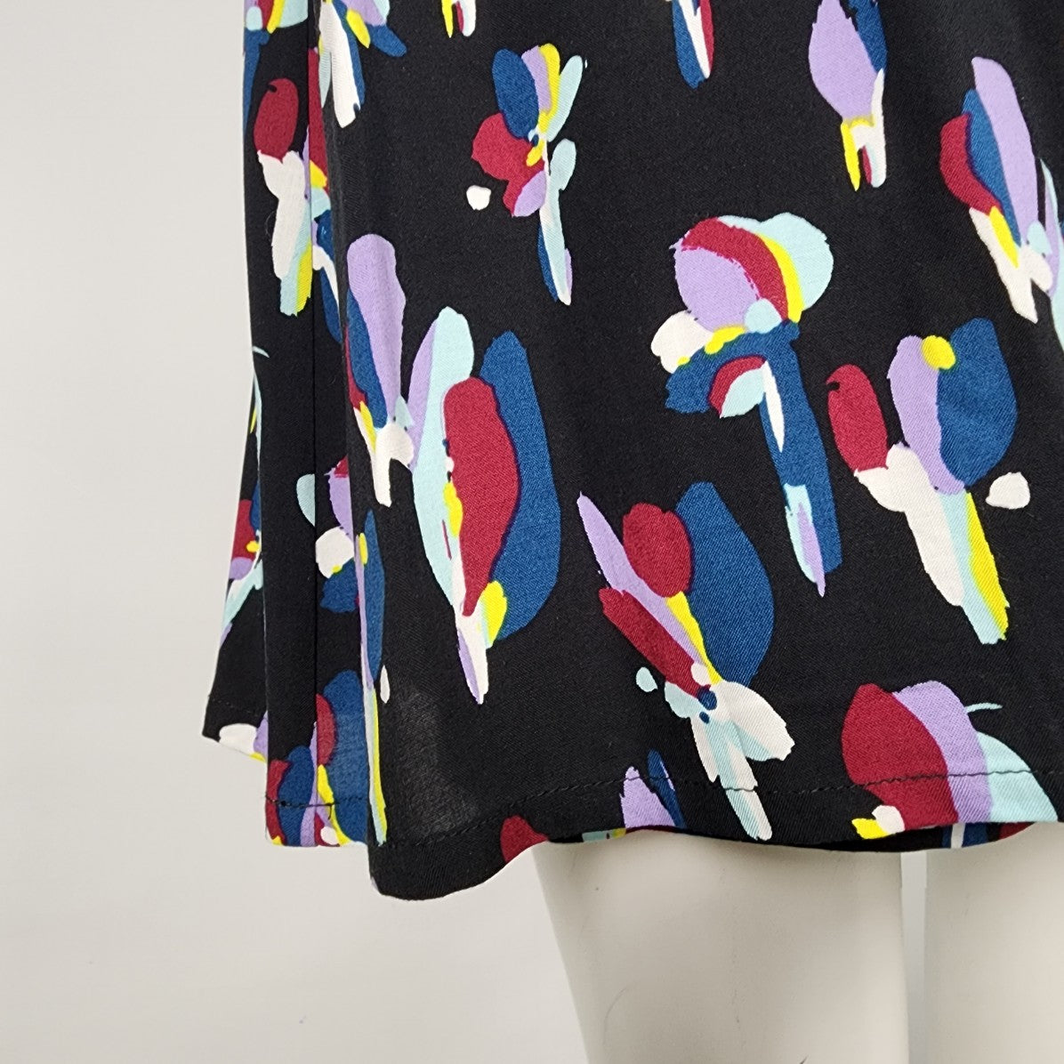 Ripp Zone Floral Wrap Dress Size S