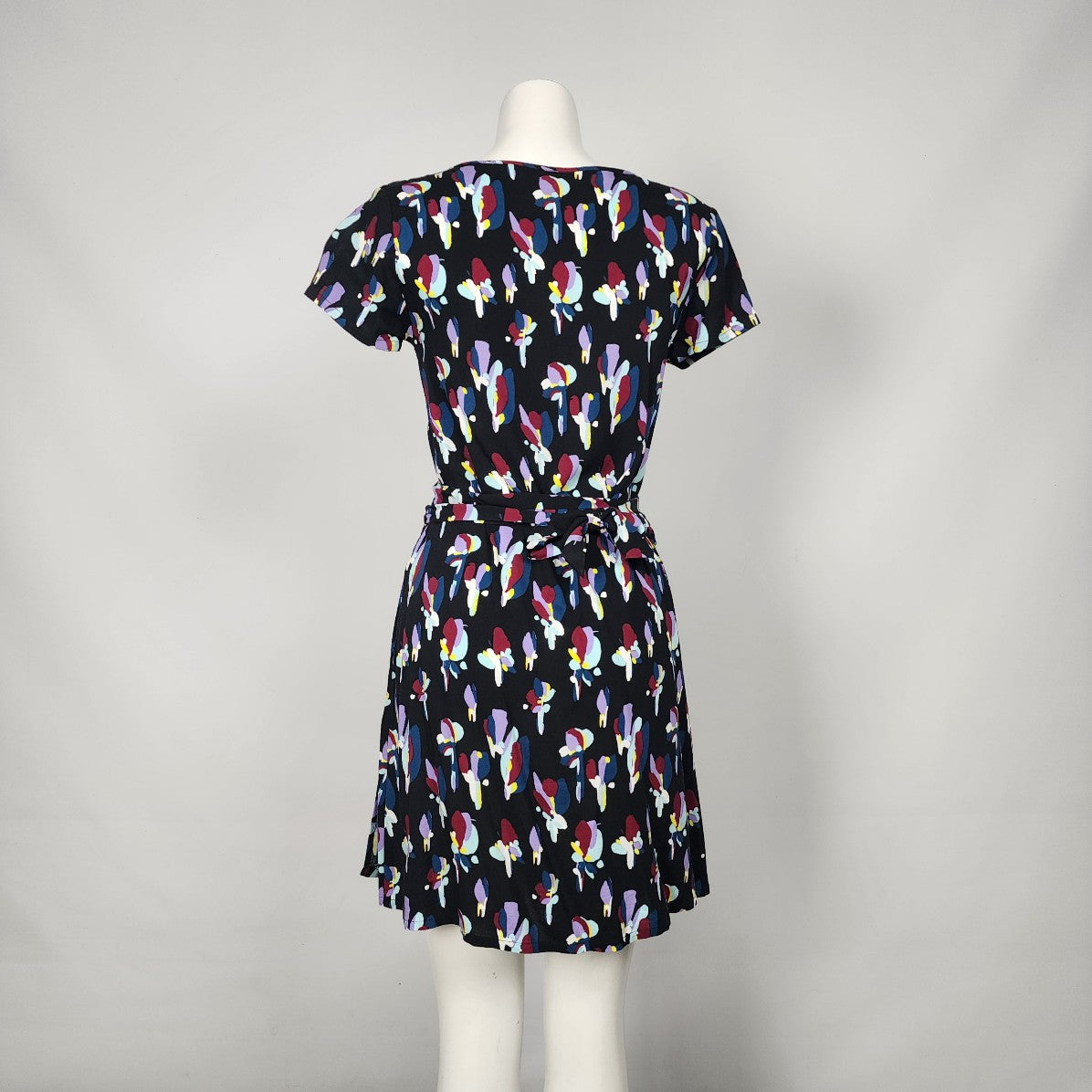 Ripp Zone Floral Wrap Dress Size S