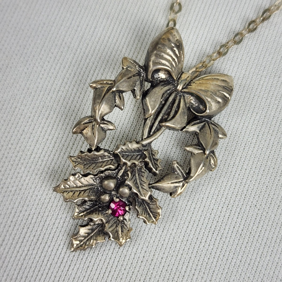 Vintage Franklin Mint 1982 925 Sterling Silver Love Mistle Toe Pendant Necklace