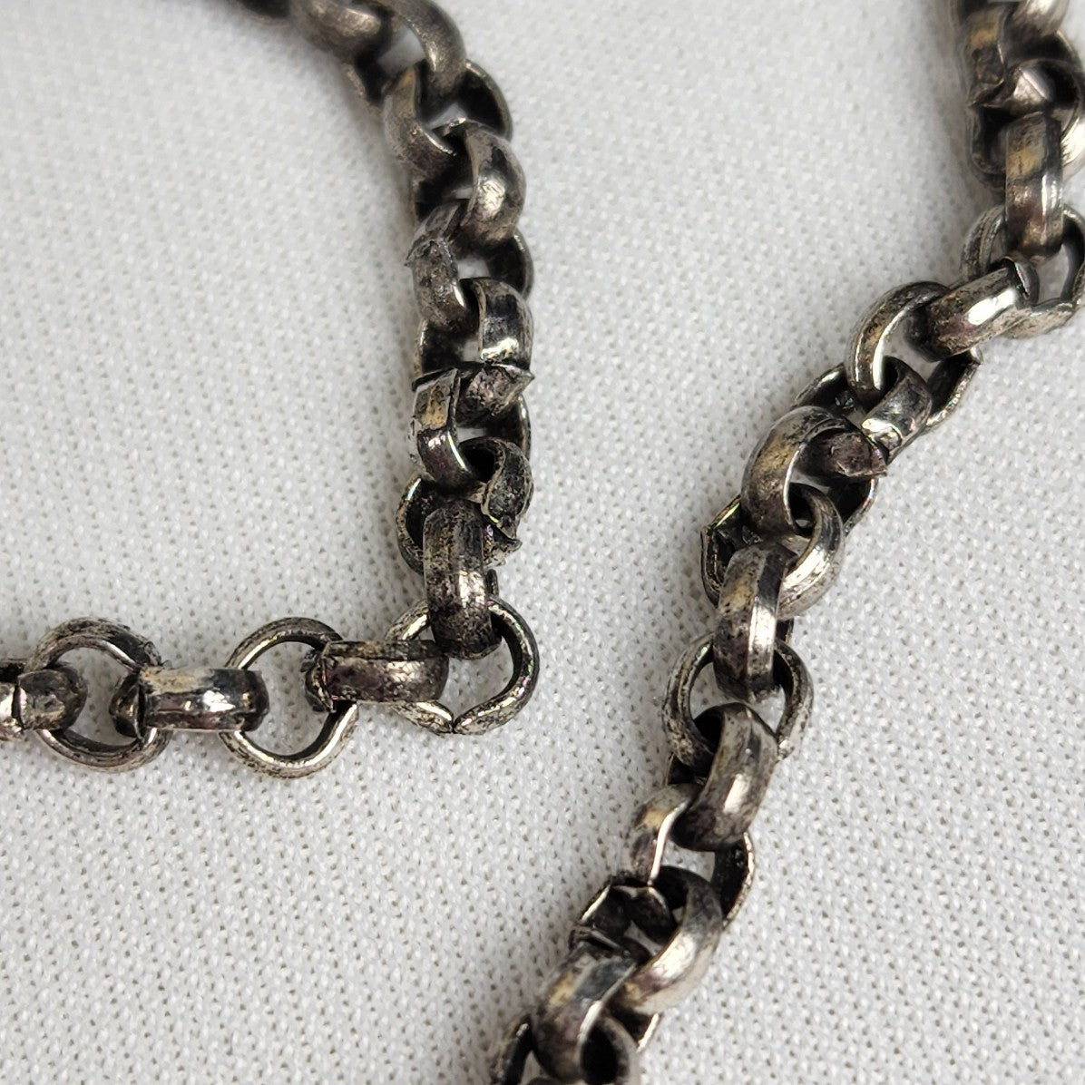 Vintage Black Stone Medalion Silver Pendant Necklace