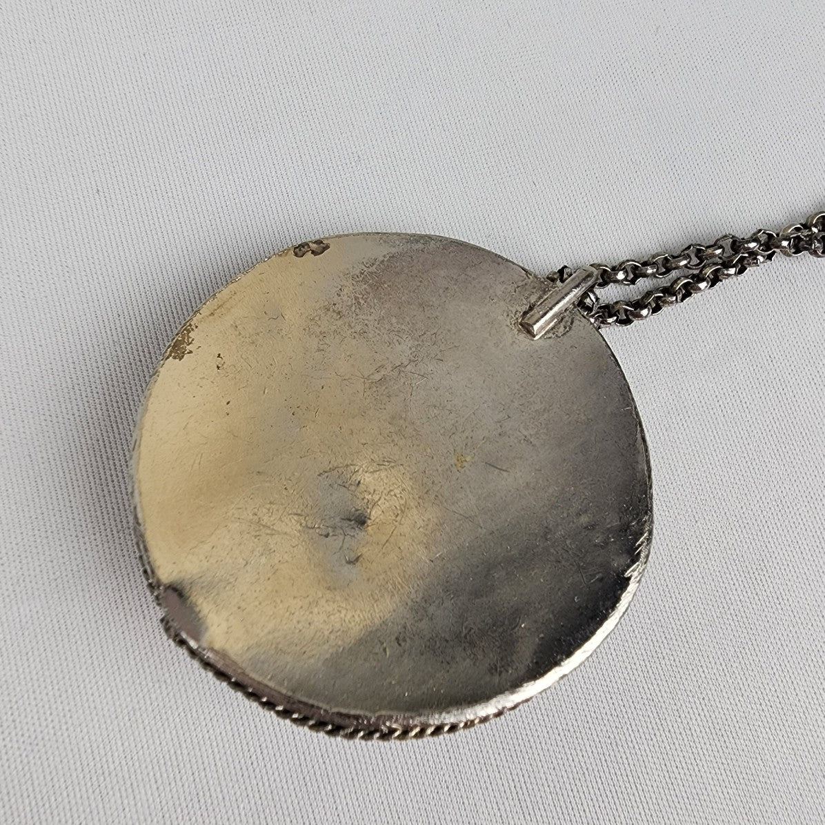 Vintage Black Stone Medalion Silver Pendant Necklace