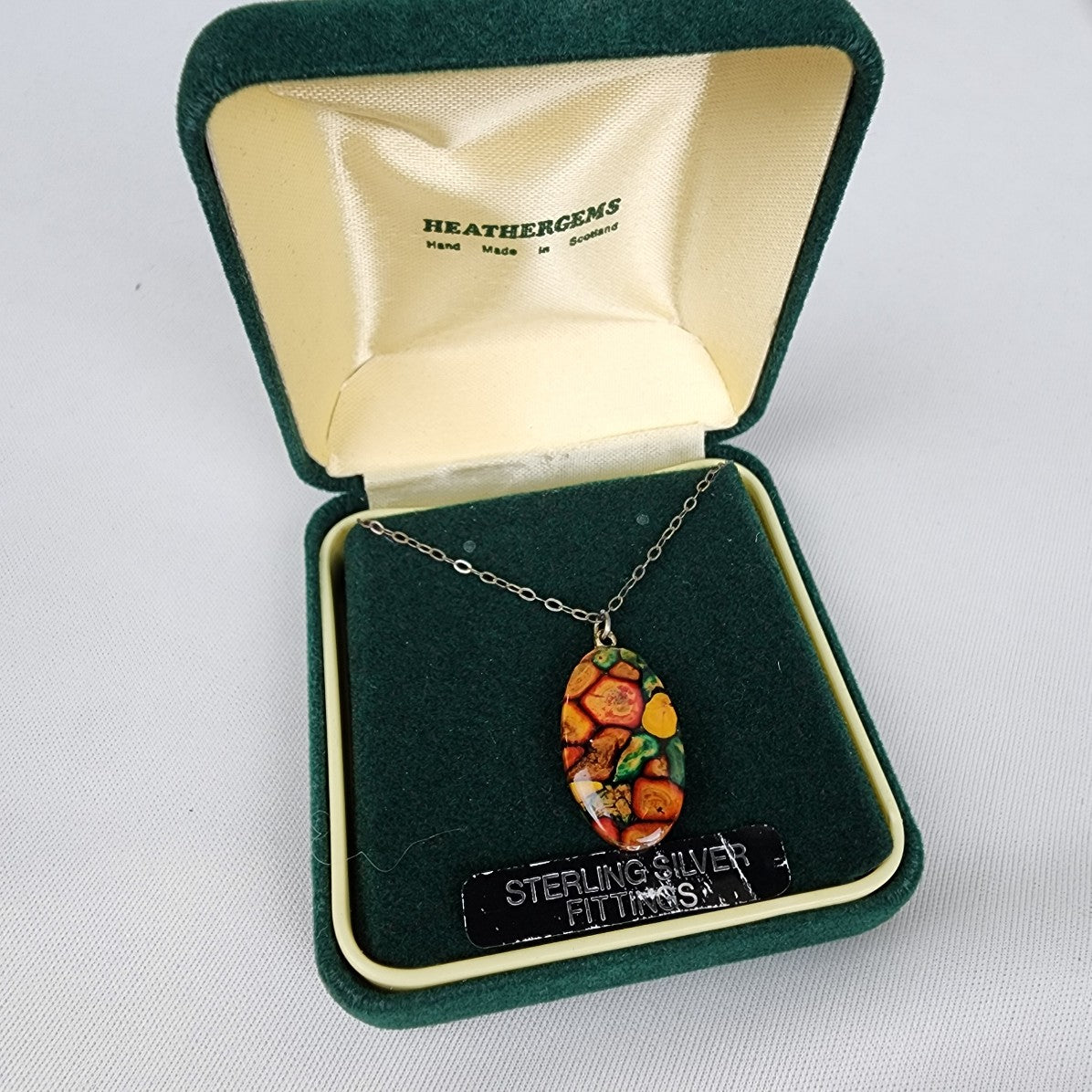 Vintage 925 Sterling Silver Scottish Heathergems Wood Pendant Necklace