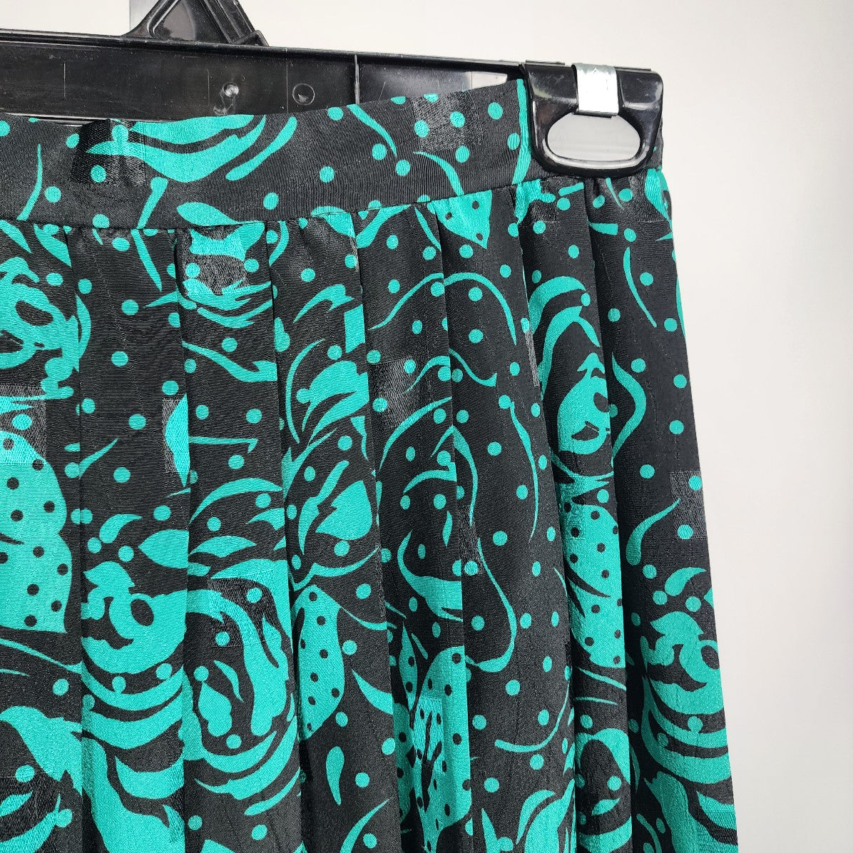Vintage Black & Green Floral Long Pleated Skirt Size S