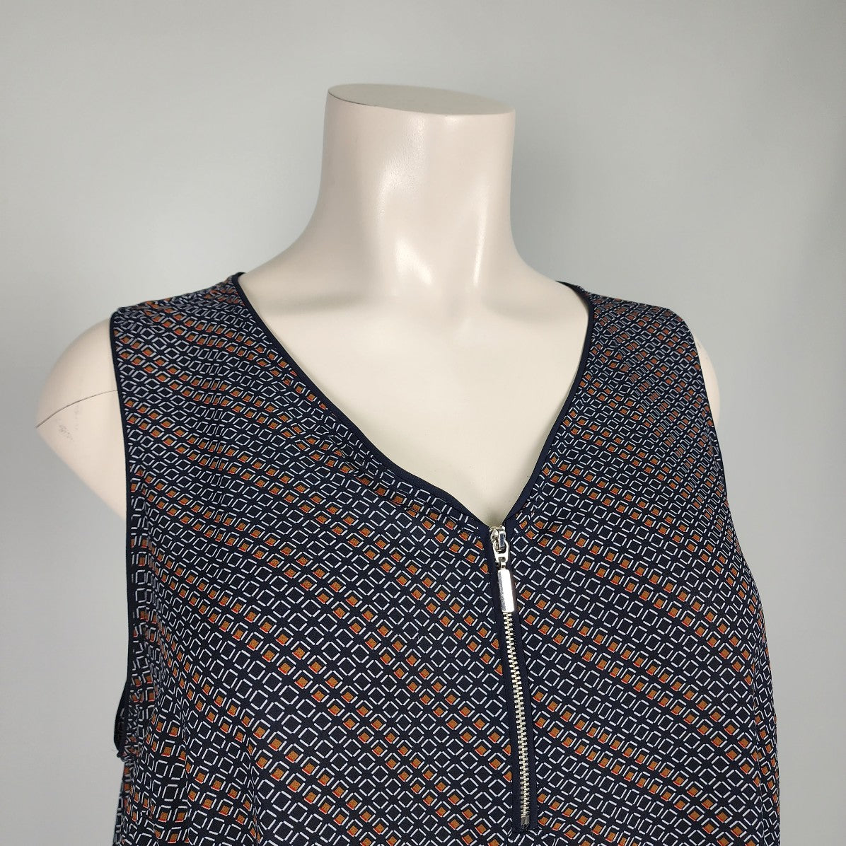In Every Story Navy & Brown Top Size 3X
