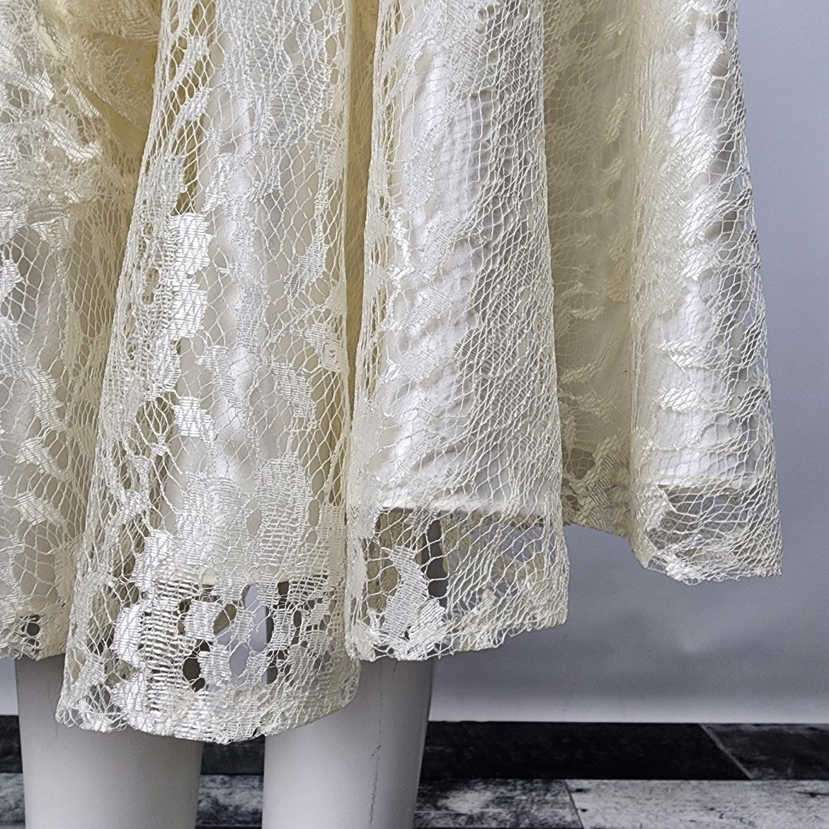 Vintage White Lace Midi Length Western Dress Size S