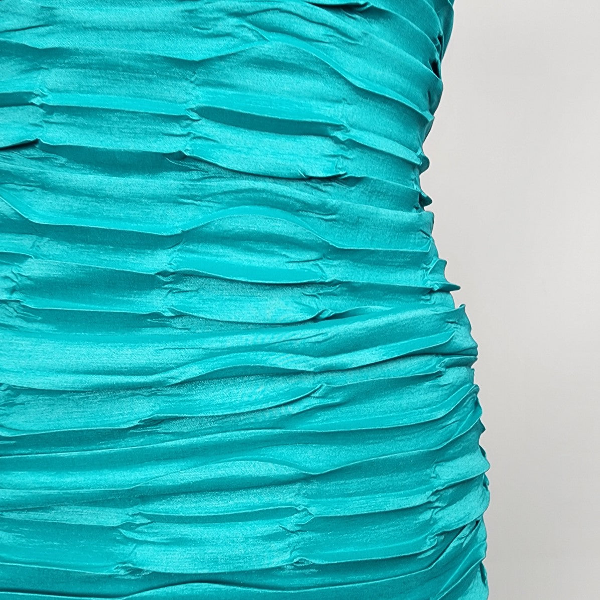 Daisy Blue Crinkle Body Con Mini Dress Size S
