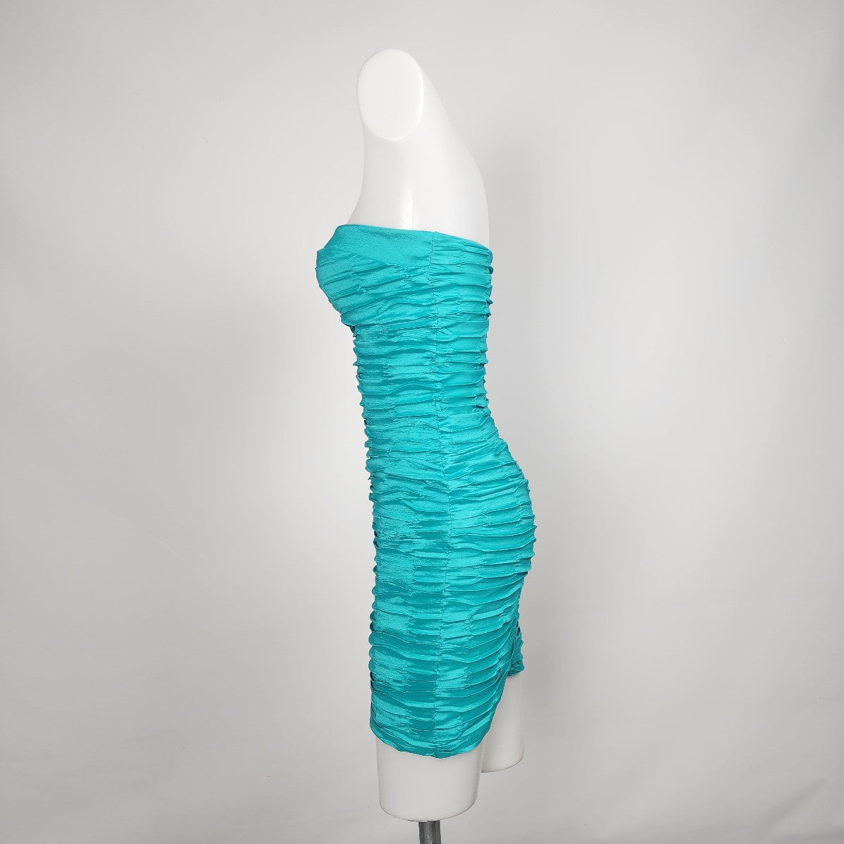 Daisy Blue Crinkle Body Con Mini Dress Size S