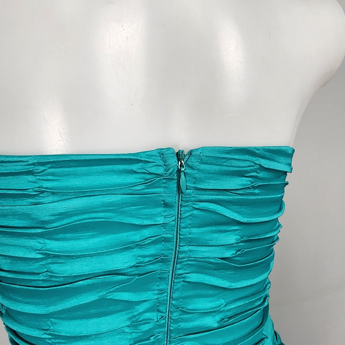 Daisy Blue Crinkle Body Con Mini Dress Size S