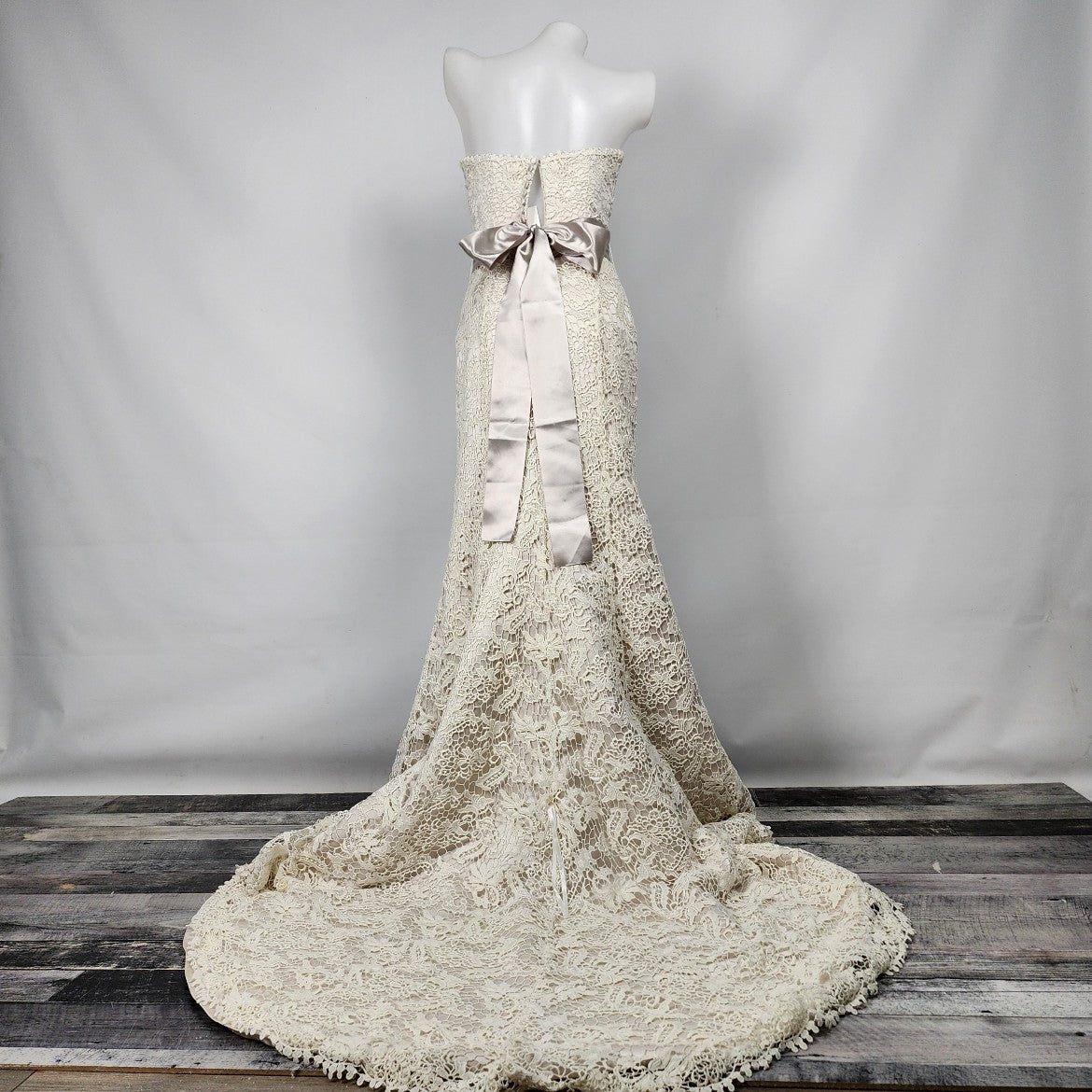 Justin Alexander Vintage Inspired Crochet Wedding Gown Dress Size 4