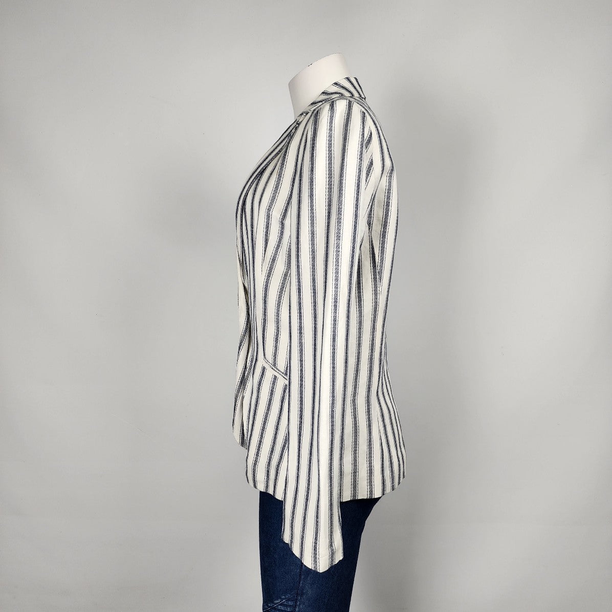 Emma & Olivia White Stripped Linen Blazer Size M