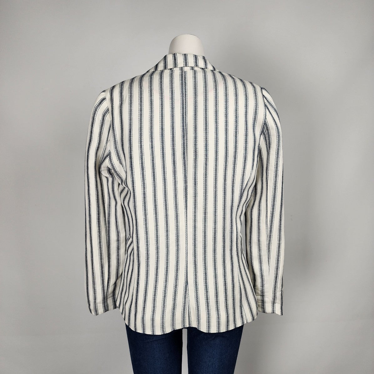 Emma & Olivia White Stripped Linen Blazer Size M
