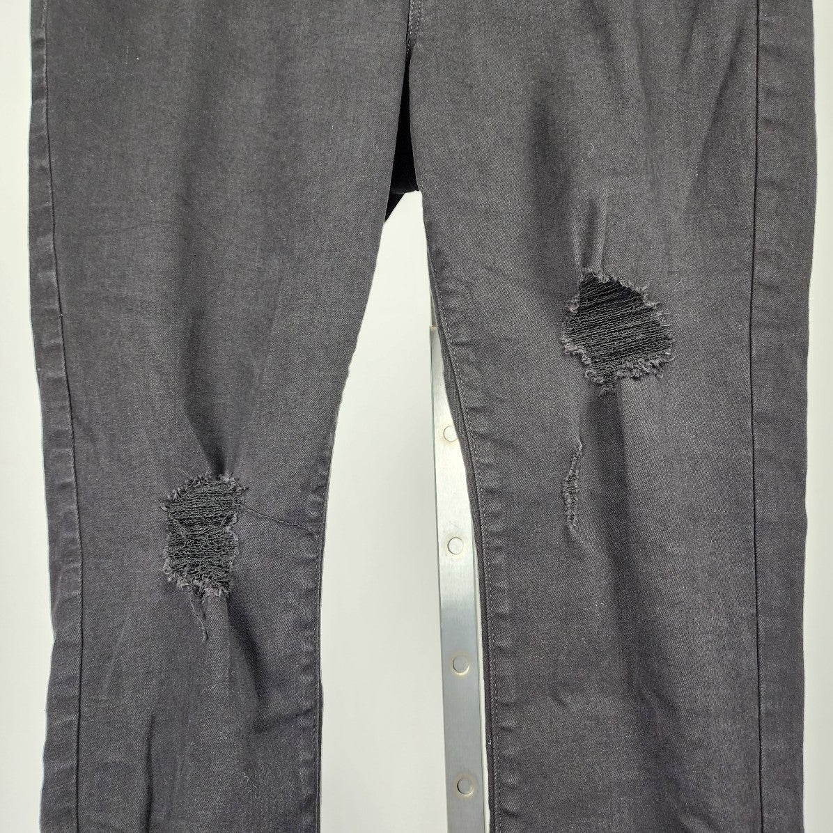 Old Navy Rockstar Super Skinny Ankle Black Distressed Jeans Size 14